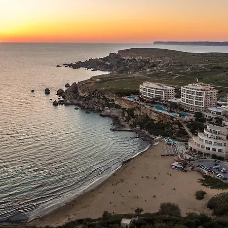 Blue Waters 2 Bedroom Penthouse, With Large Outside Terrace In *