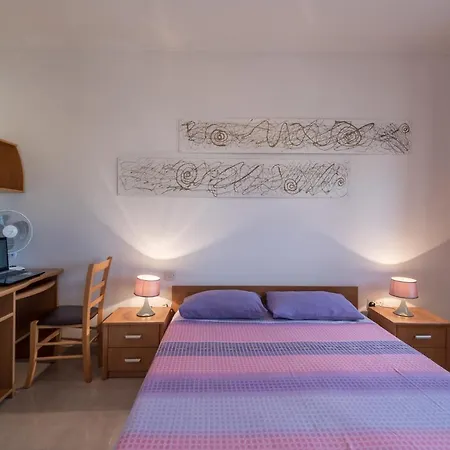Blue Waters 2 Bedroom Penthouse, With Large Outside Terrace In Слима